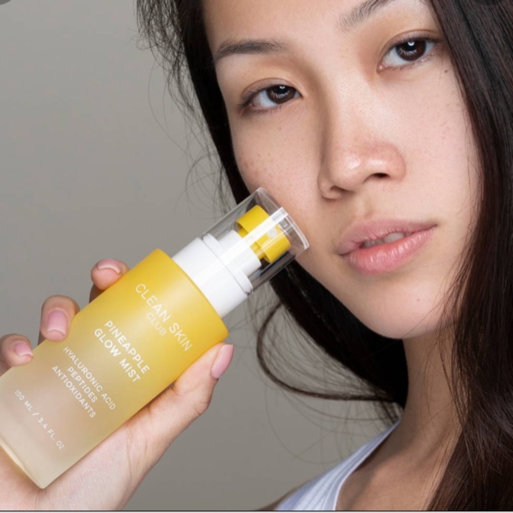 Clean Skin Club Pineapple Glow Mist Spray BNIB